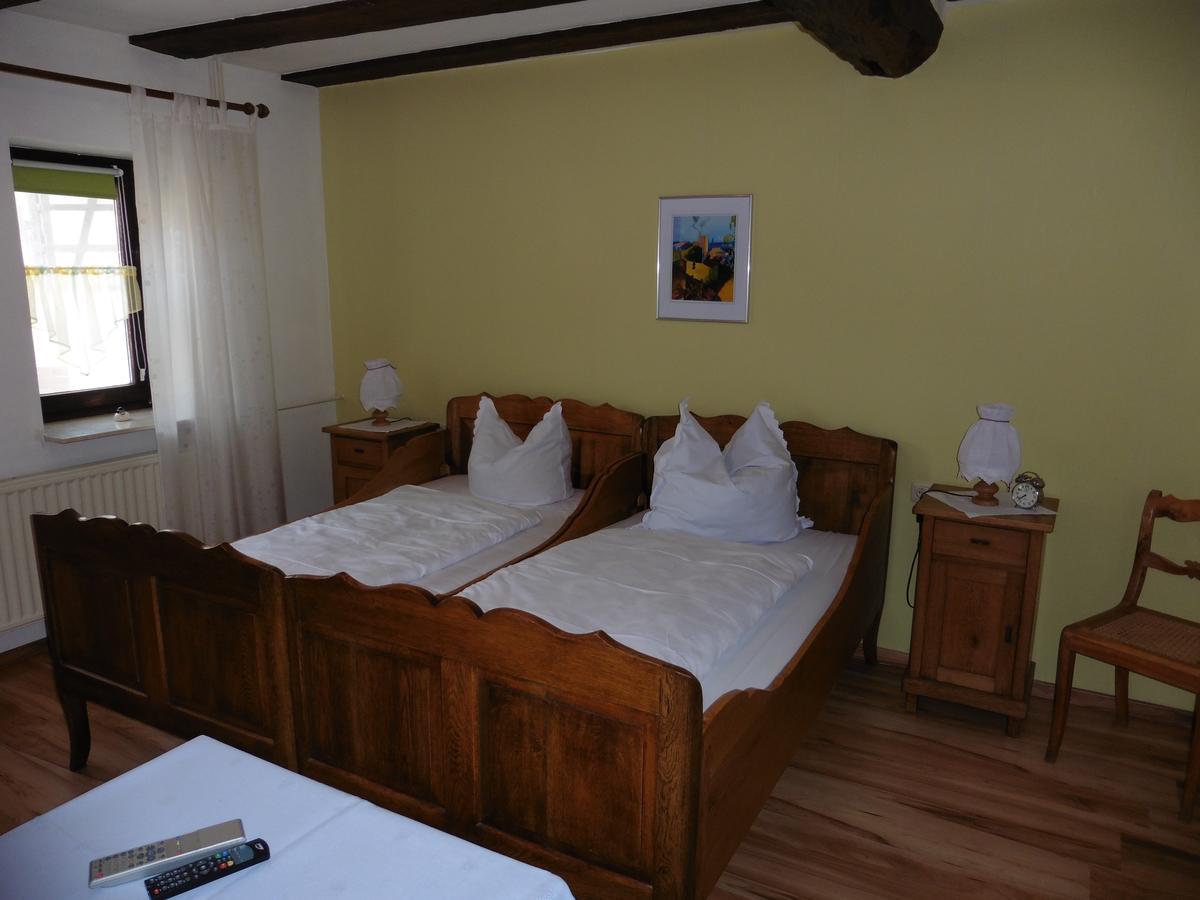 Gasthof Rockensuess Schwalmstadt Ruang foto