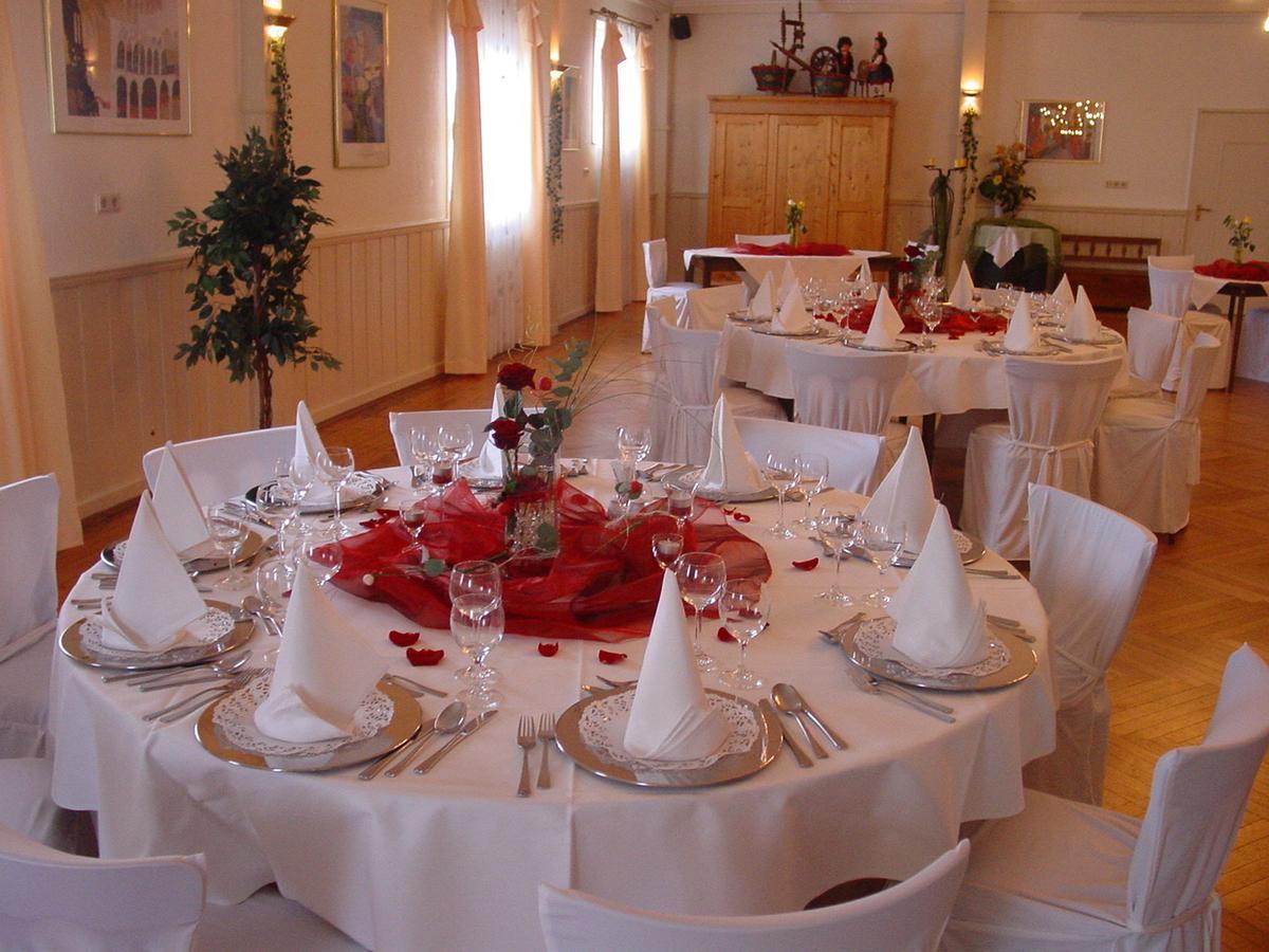 Gasthof Rockensuess Schwalmstadt Bagian luar foto